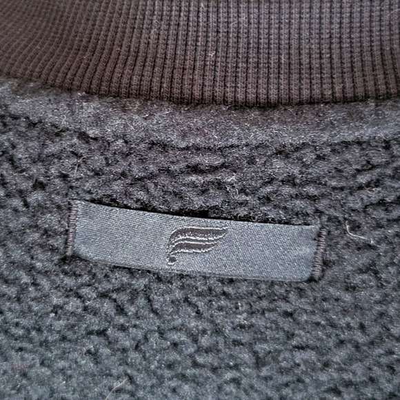 Fabletics Men's Sherpa Crewneck Sweater - Picture 3 of 4